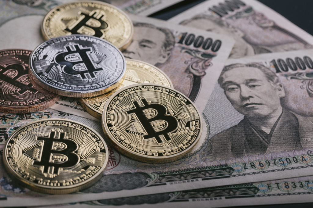 仮想通貨取引所「コインチェック」でビットコイン(BTC)・イーサ(ETH)を購入してみた。